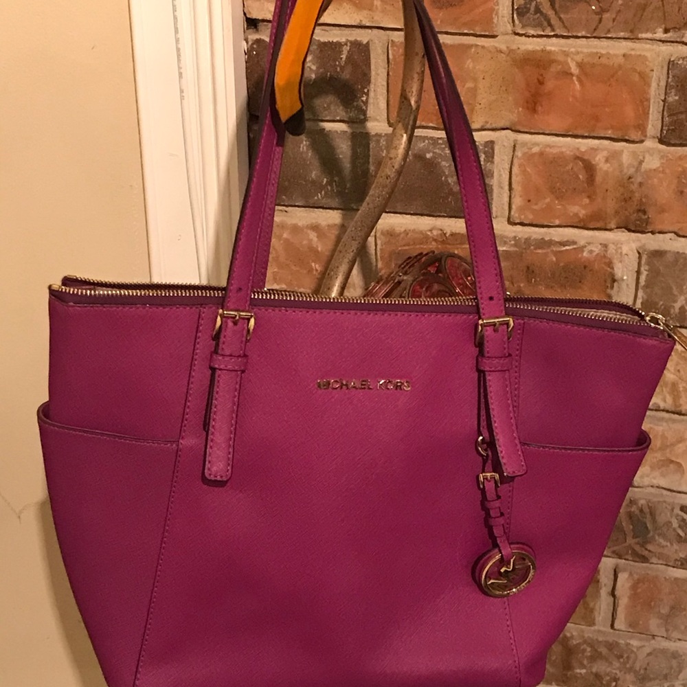 Michael Kors Pink Jet Set Tote